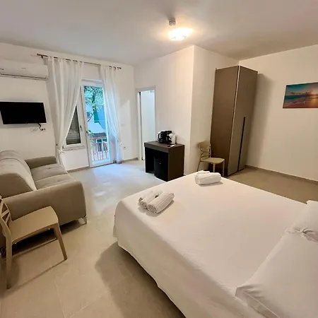 Pensionat Perla Della Riviera 3*
