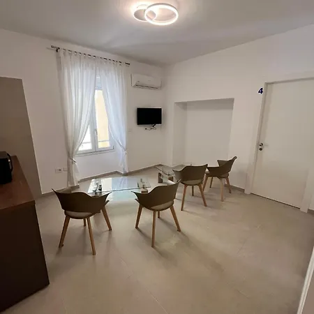 Gasthuis Perla Della Riviera 3*